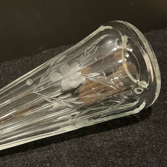 Vintage Automobile Limousine Etched Glass Bud Vase - Picture 9 of 15
